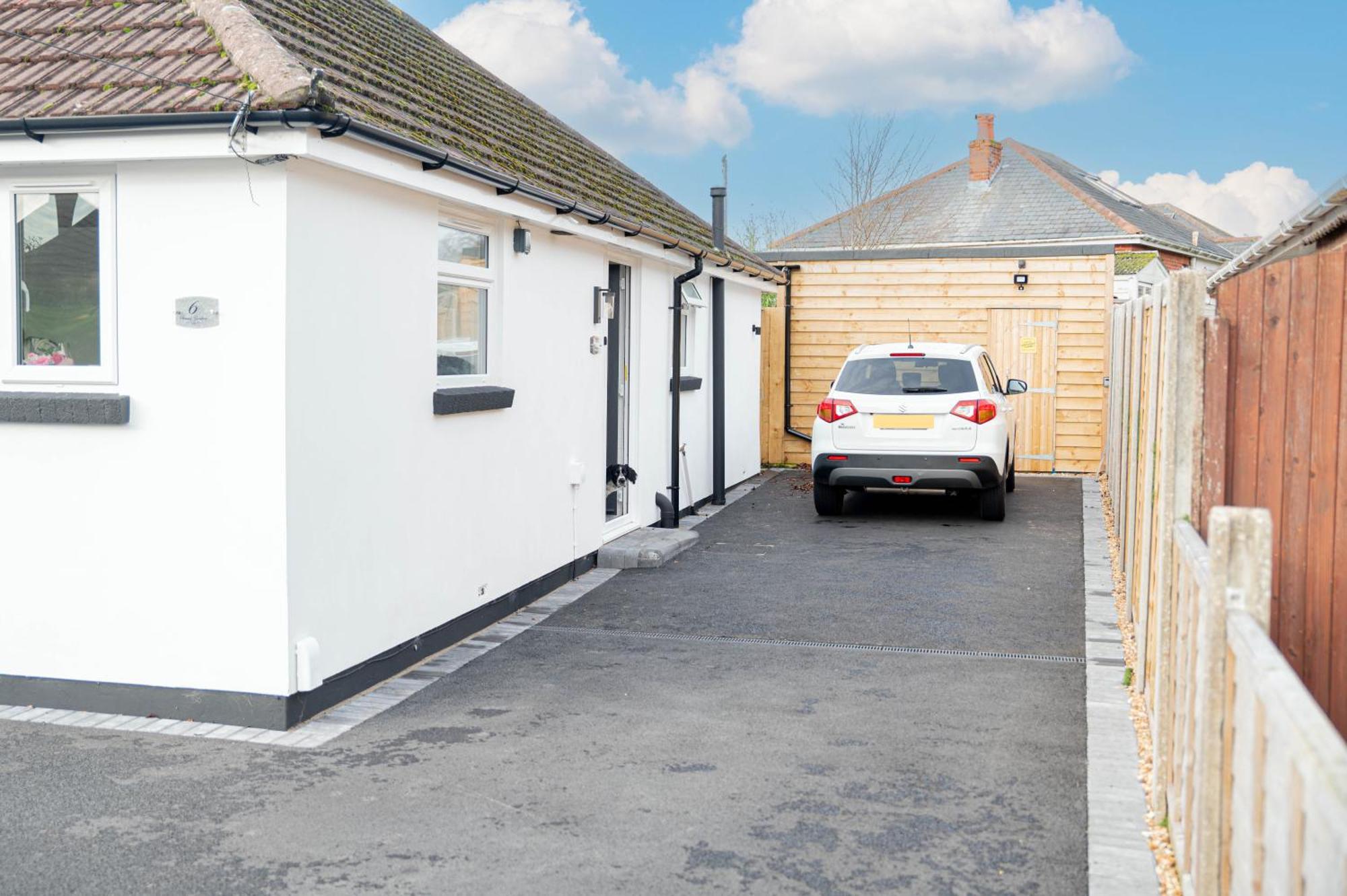 The Mudeford Gem Accommdation Христчёрч Экстерьер фото